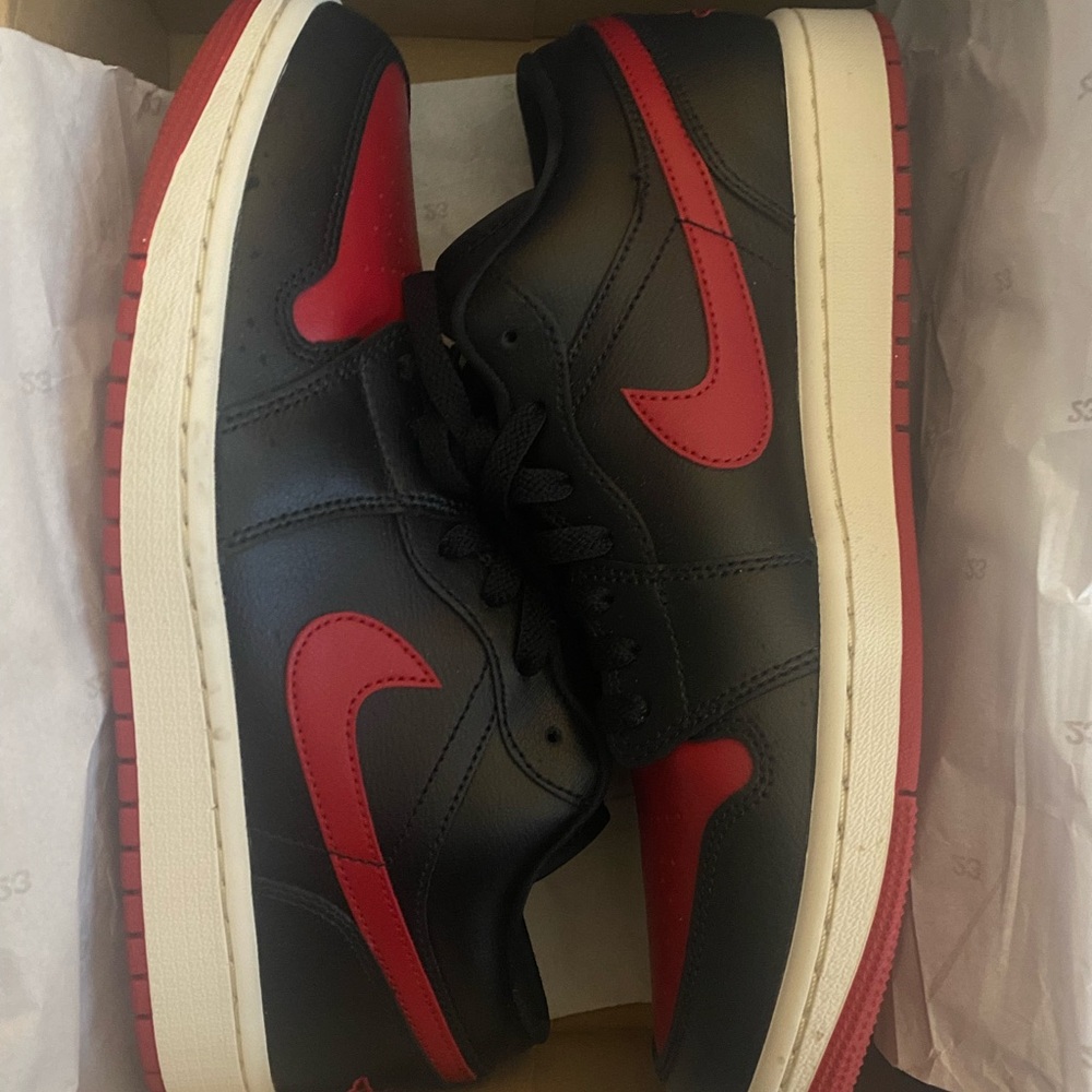 Jordan Women's Black and Red Sneakers Size 11